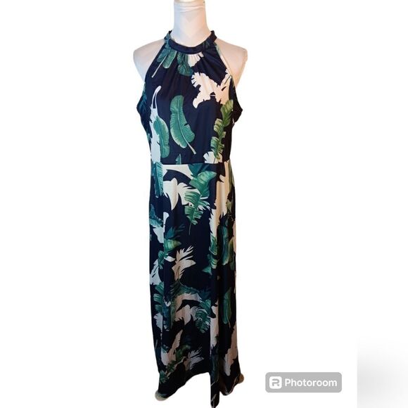 Styleword Halter Tropical Maxi Dress - Picture 8 of 9